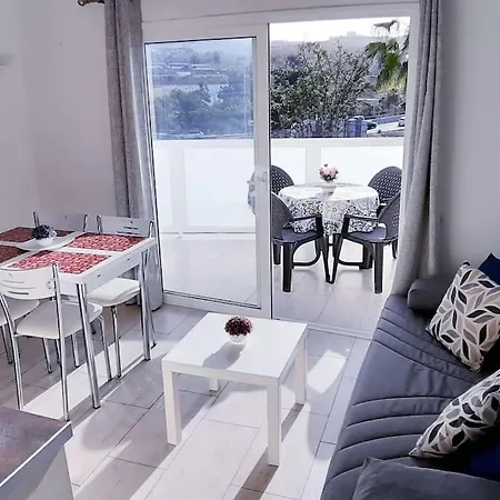 Playa De Americas Cozy For 2/4 Pax * Плайя-де-лас-Амерікас