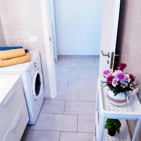 Апартаменти Playa De Americas Cozy For 2/4 Pax *