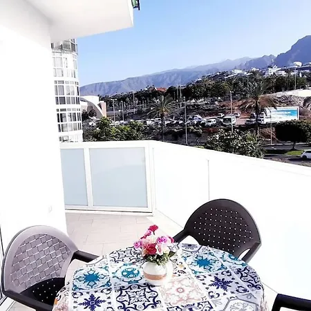 Апартаменти Playa De Americas Cozy For 2/4 Pax