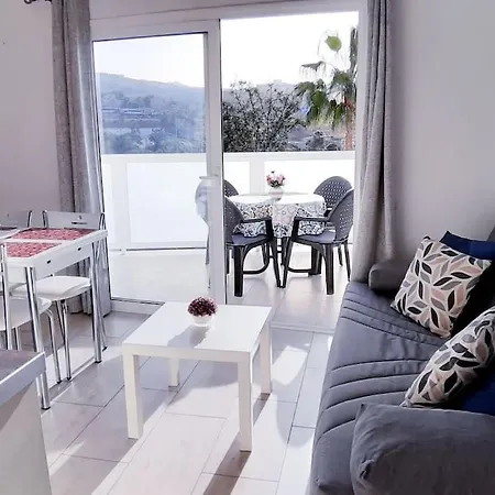 Playa De Americas Cozy For 2/4 Pax Плая-де-лас-Америкас